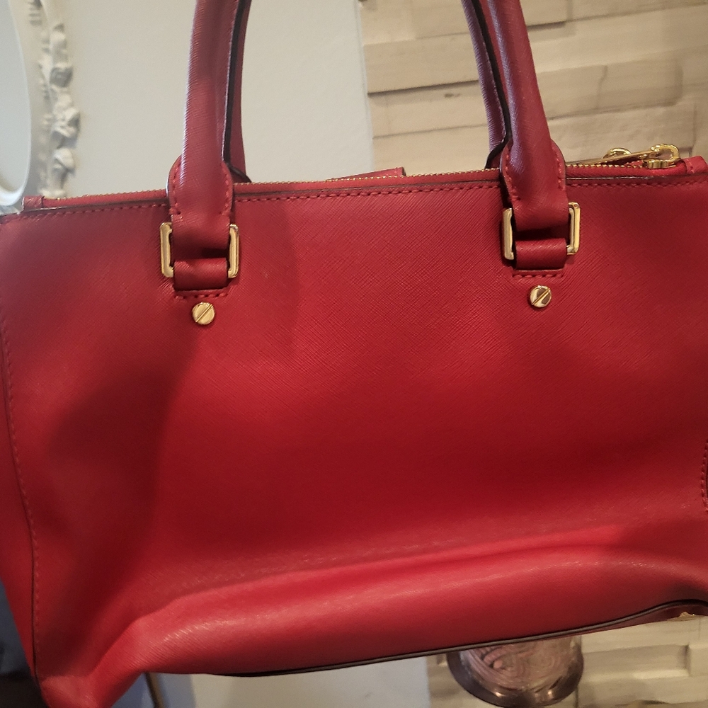#61 Micheal  Kors red purse - Picture 6 of 9